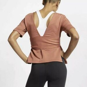 RARE Nike YogaFit Short Sleeve Training Top (Japanese Inspired)